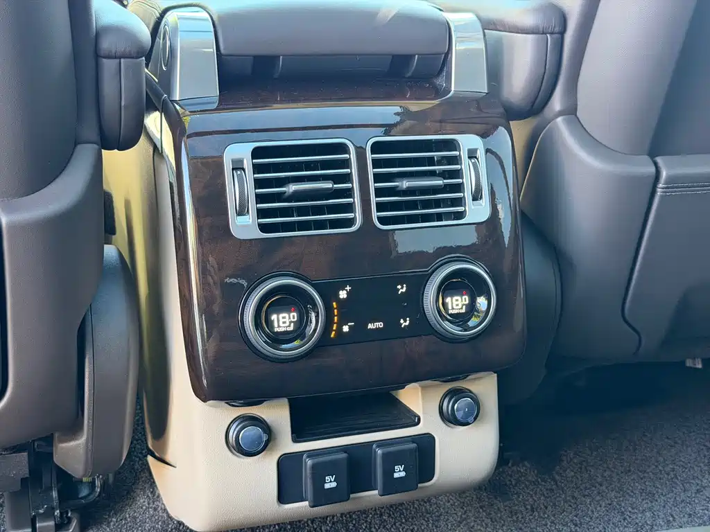 Land Rover Range Rover — миниатюра 15