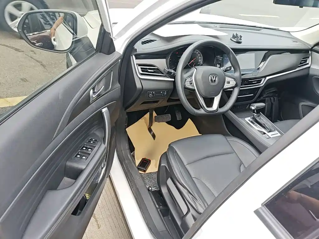 Changan CS35PLUS — миниатюра 16