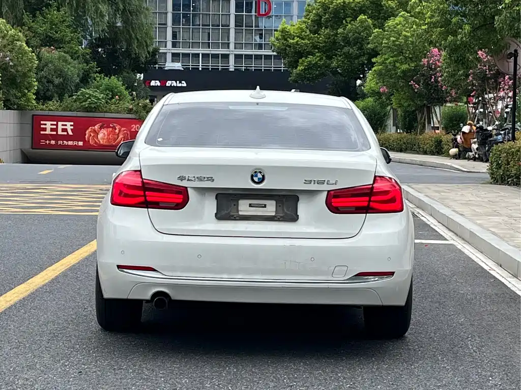 BMW 3 Series — миниатюра 5