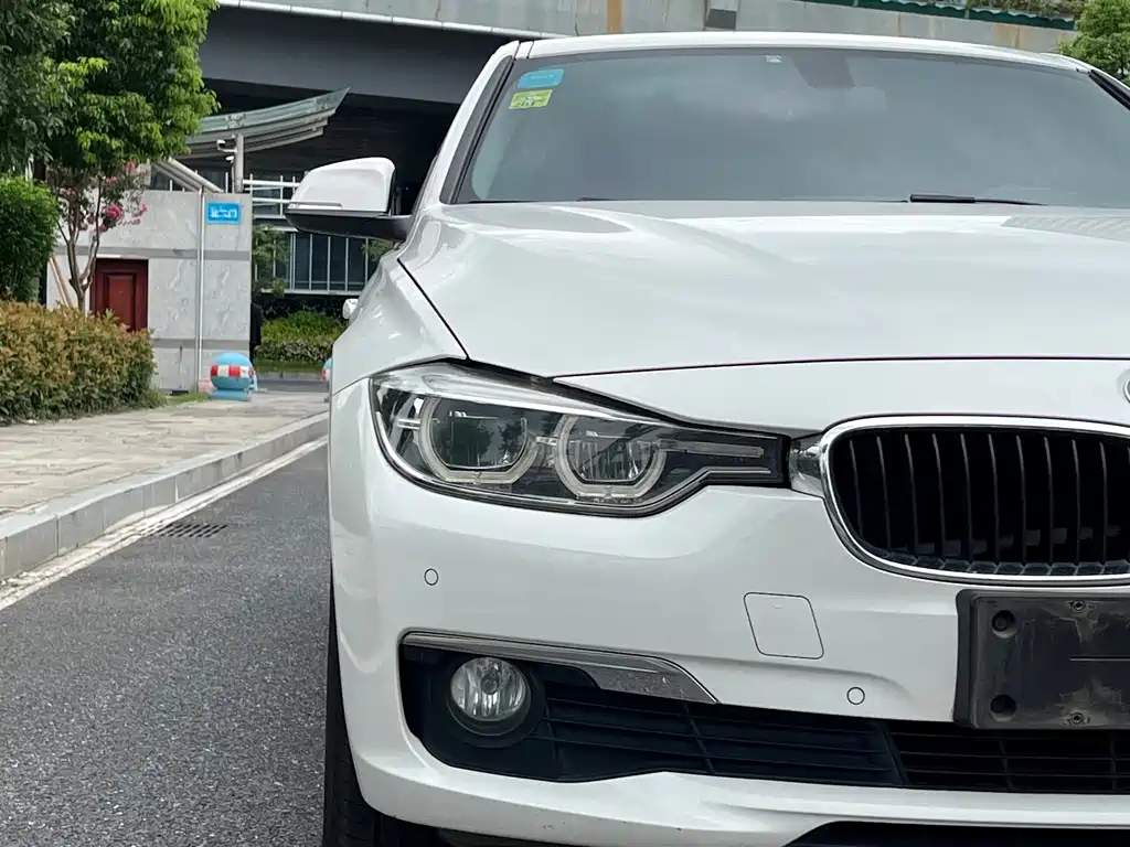 BMW 3 Series — миниатюра 7