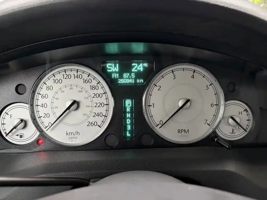 Chrysler 300C — миниатюра 12