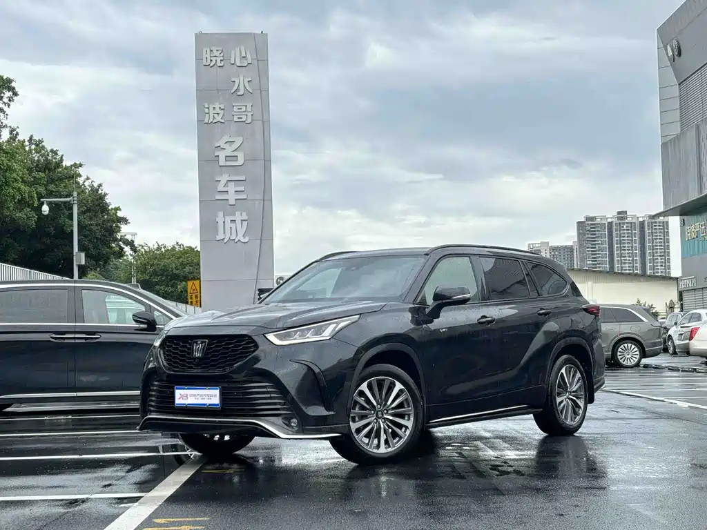 Toyota Crown Kluger