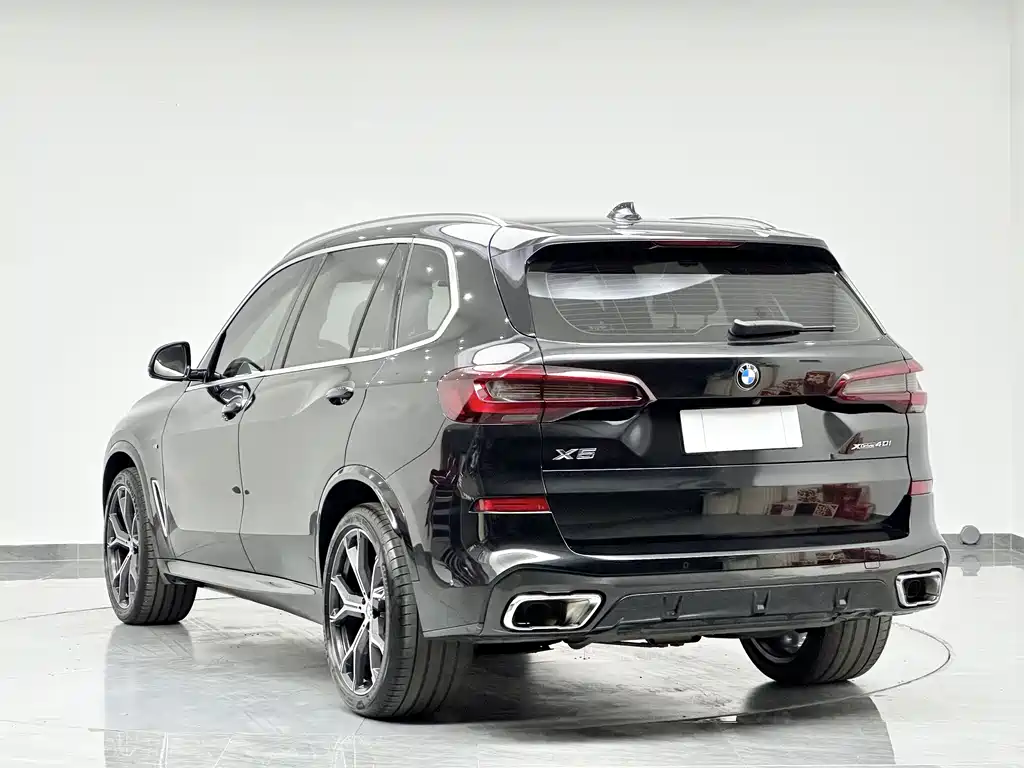 BMW X5 2022 xDrive 40Li Premium M Sport