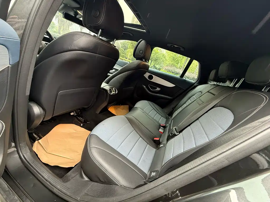 Mercedes-Benz EQC — миниатюра 9