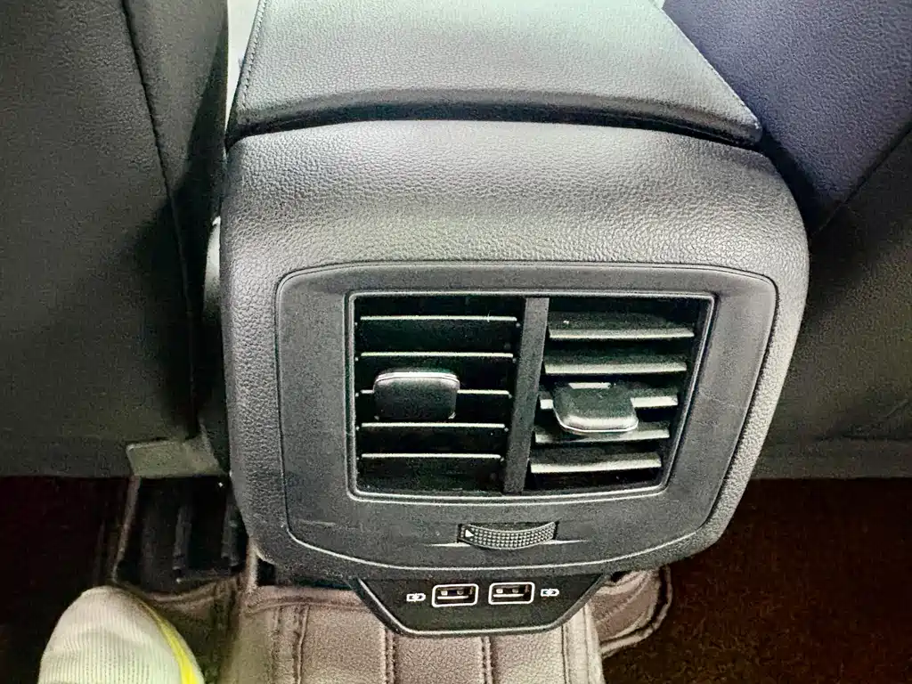 VOLKSWAGEN T ROC EXPLORING SONGS