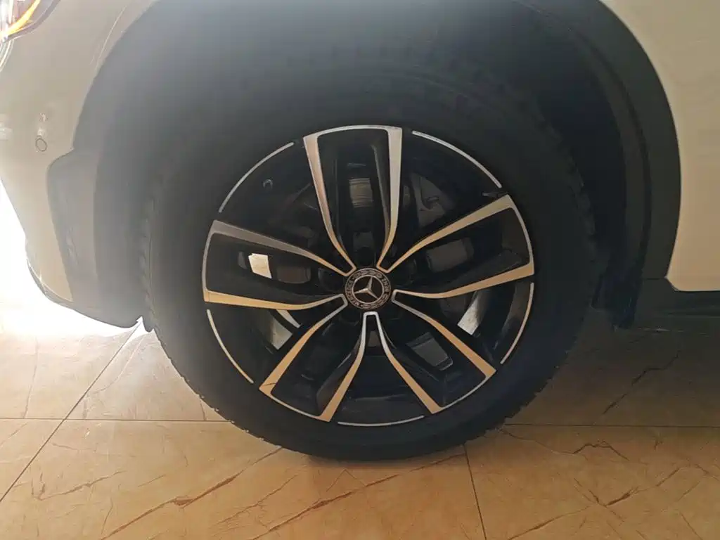 Mercedes-Benz GLC — миниатюра 23