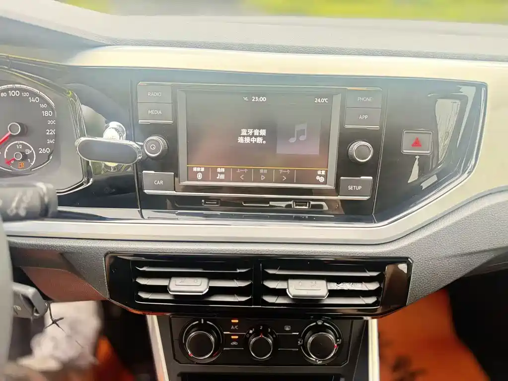 Volkswagen Polo — миниатюра 7
