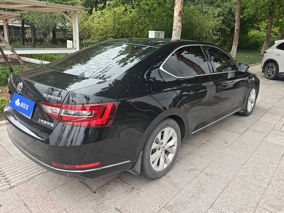 Skoda Superb 2018 TSI330 DSG Comfort V