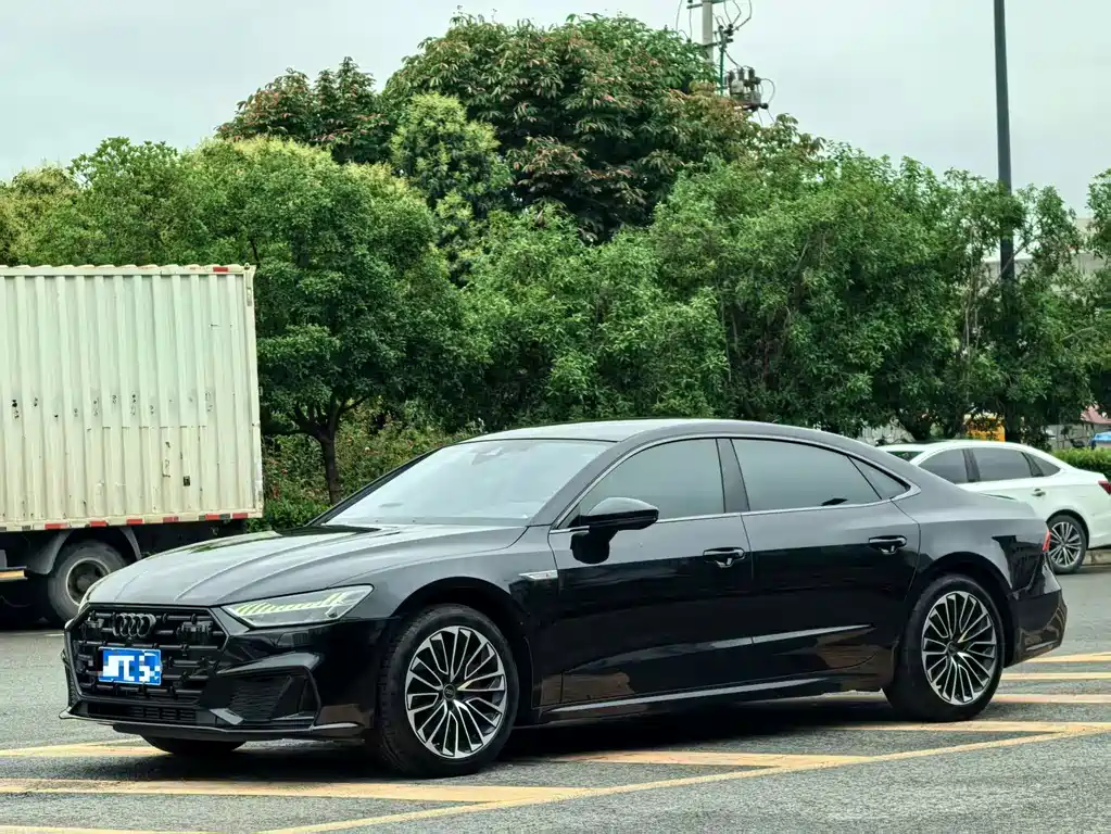 Audi A7L
