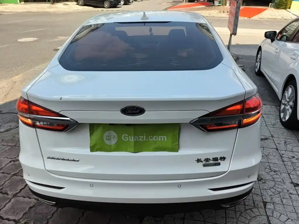 Ford Mondeo — миниатюра 6