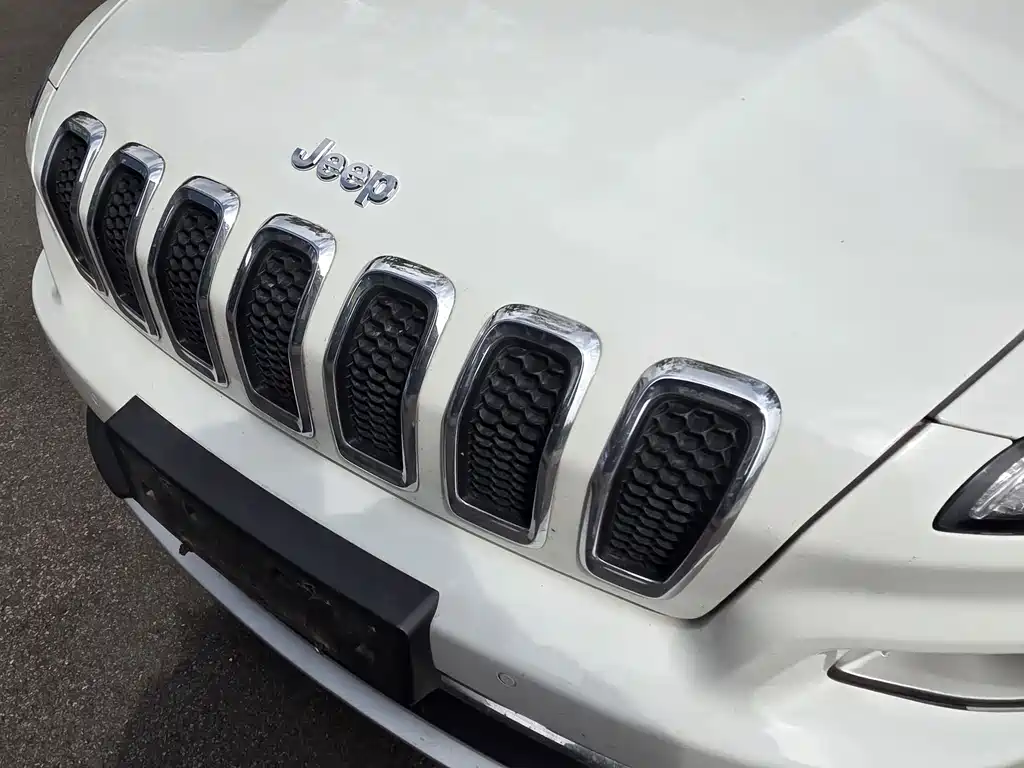 Jeep Cherokee — миниатюра 15