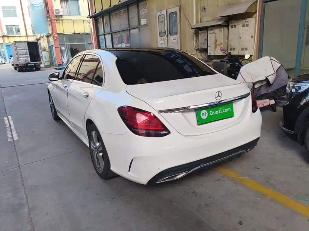Mercedes-Benz C-Class — миниатюра 5