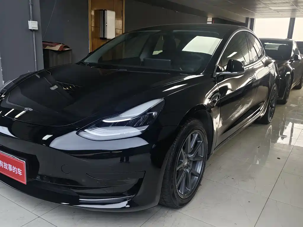 Tesla Model 3 2020