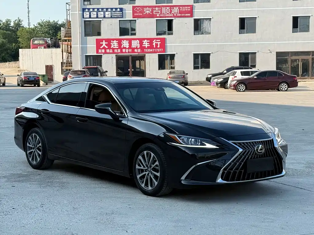 Lexus ES — миниатюра 3