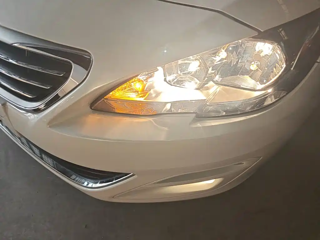 Peugeot 408 — миниатюра 24