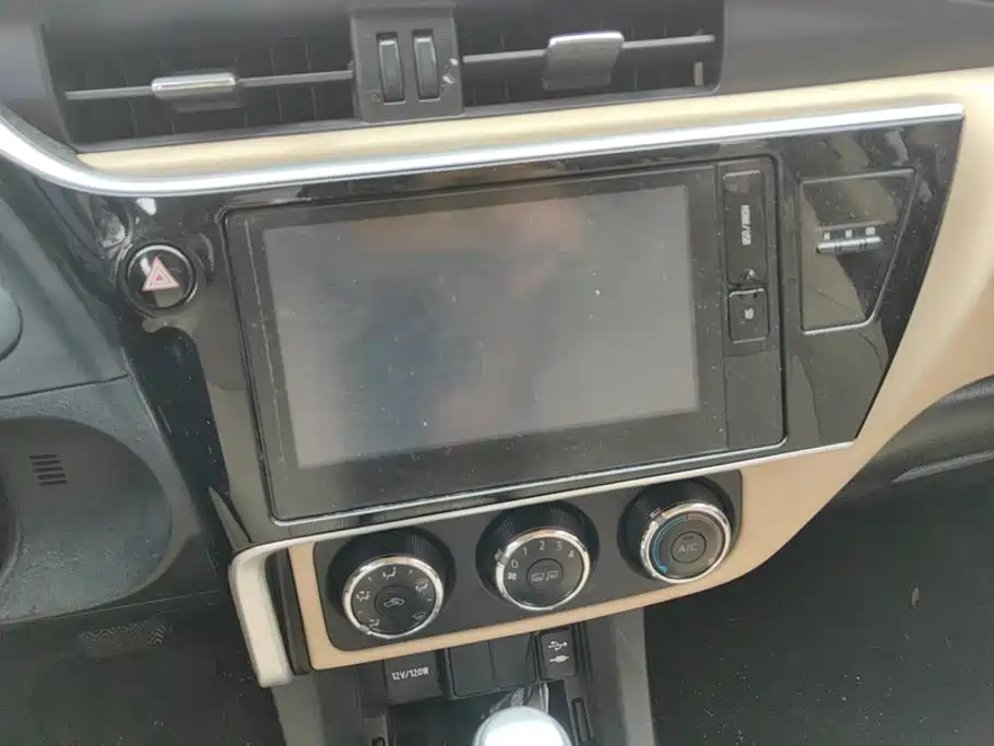 Toyota Corolla — миниатюра 13