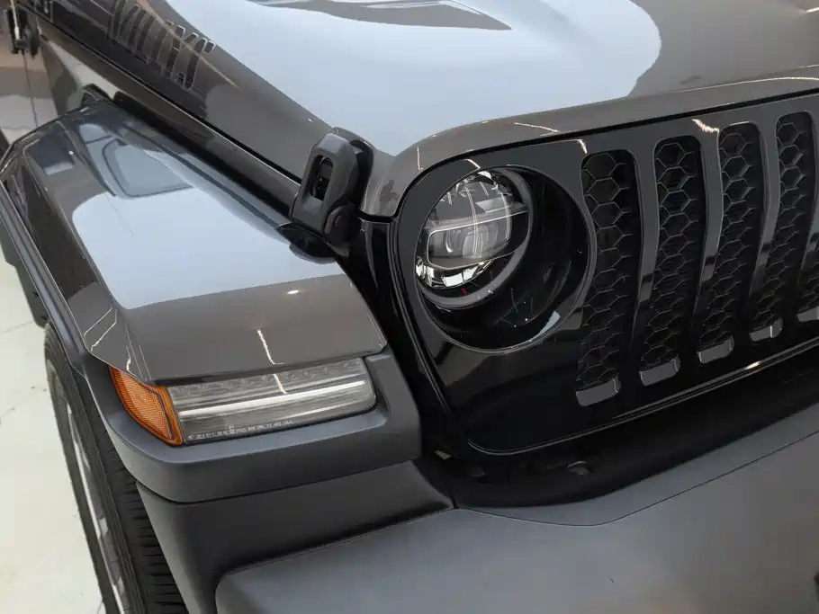 Jeep Gladiator — миниатюра 10
