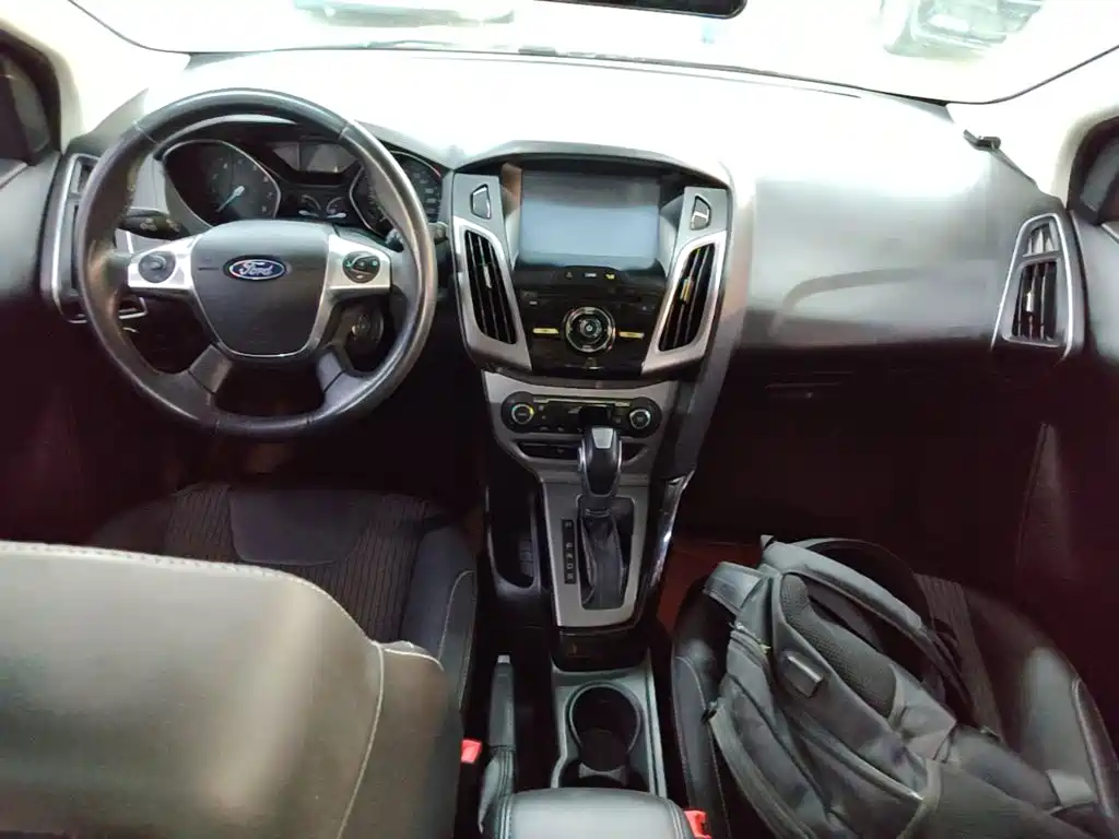 Ford Focus — миниатюра 10
