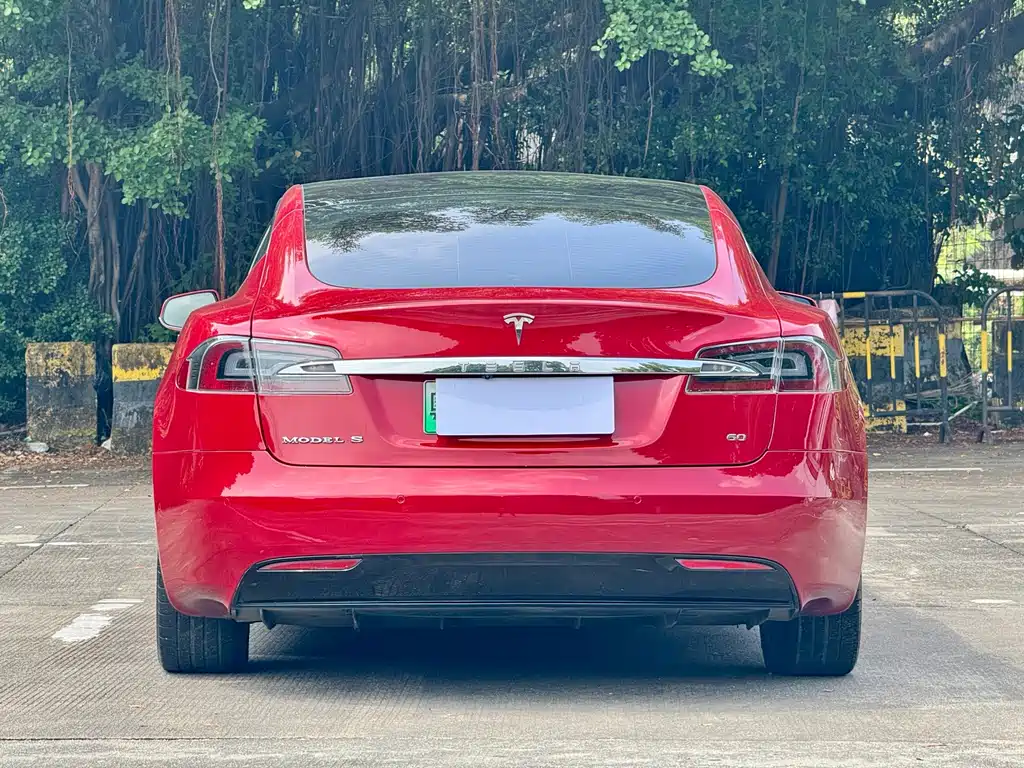 Tesla Model S — миниатюра 14
