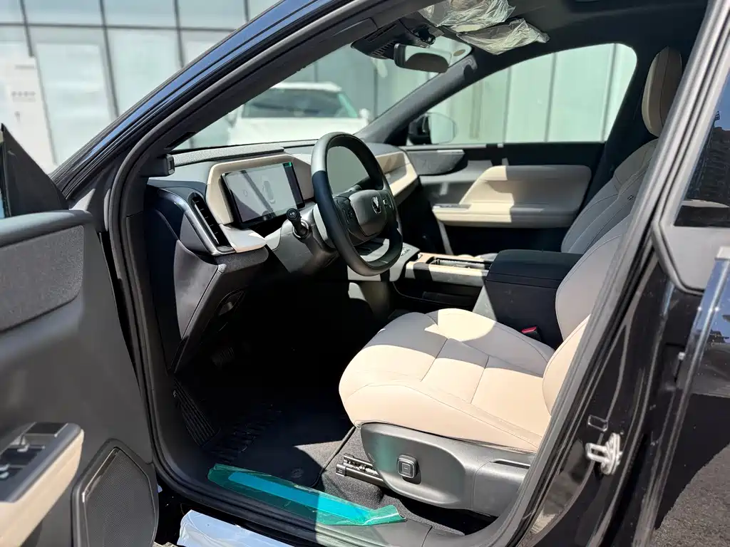 Volvo XC70 PHEV — миниатюра 10
