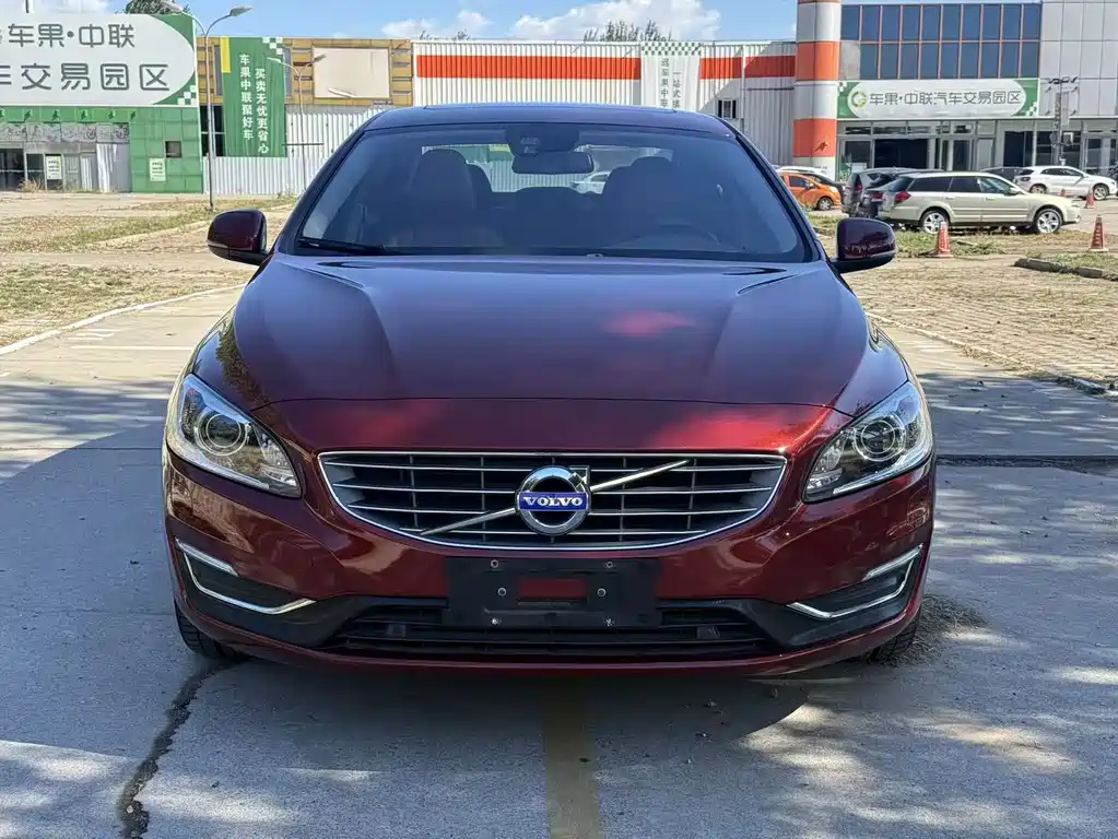 Volvo S60 — миниатюра 2
