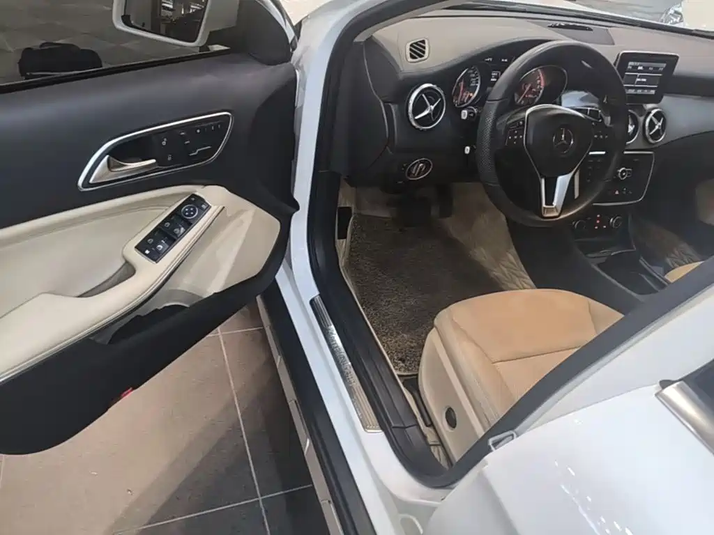 Mercedes-Benz GLA — миниатюра 16