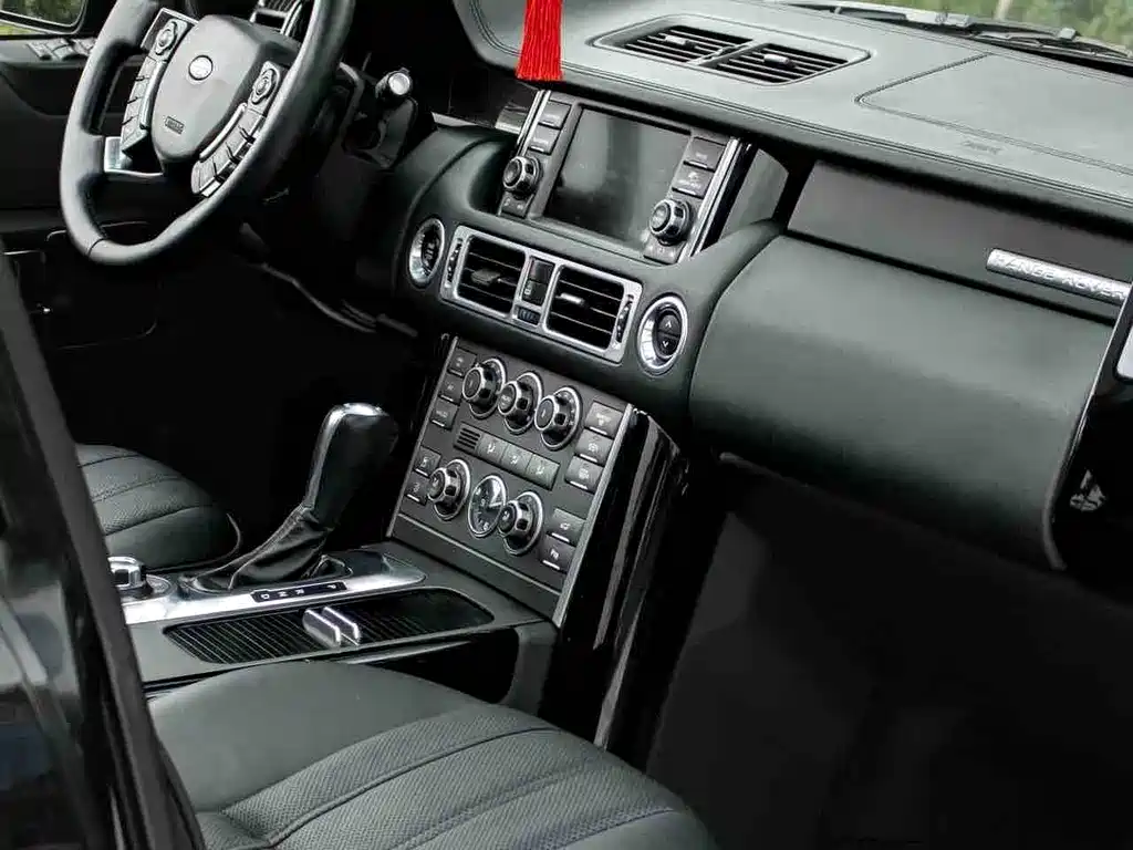 Land Rover Range Rover — миниатюра 18