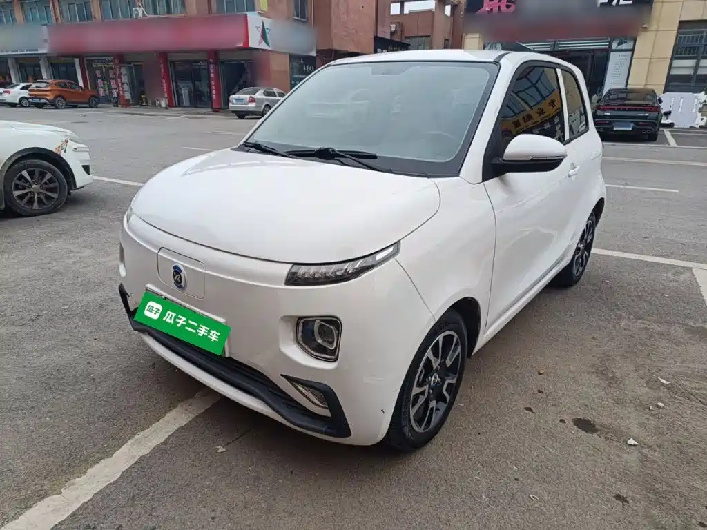 Xinri 华晨新日i03A