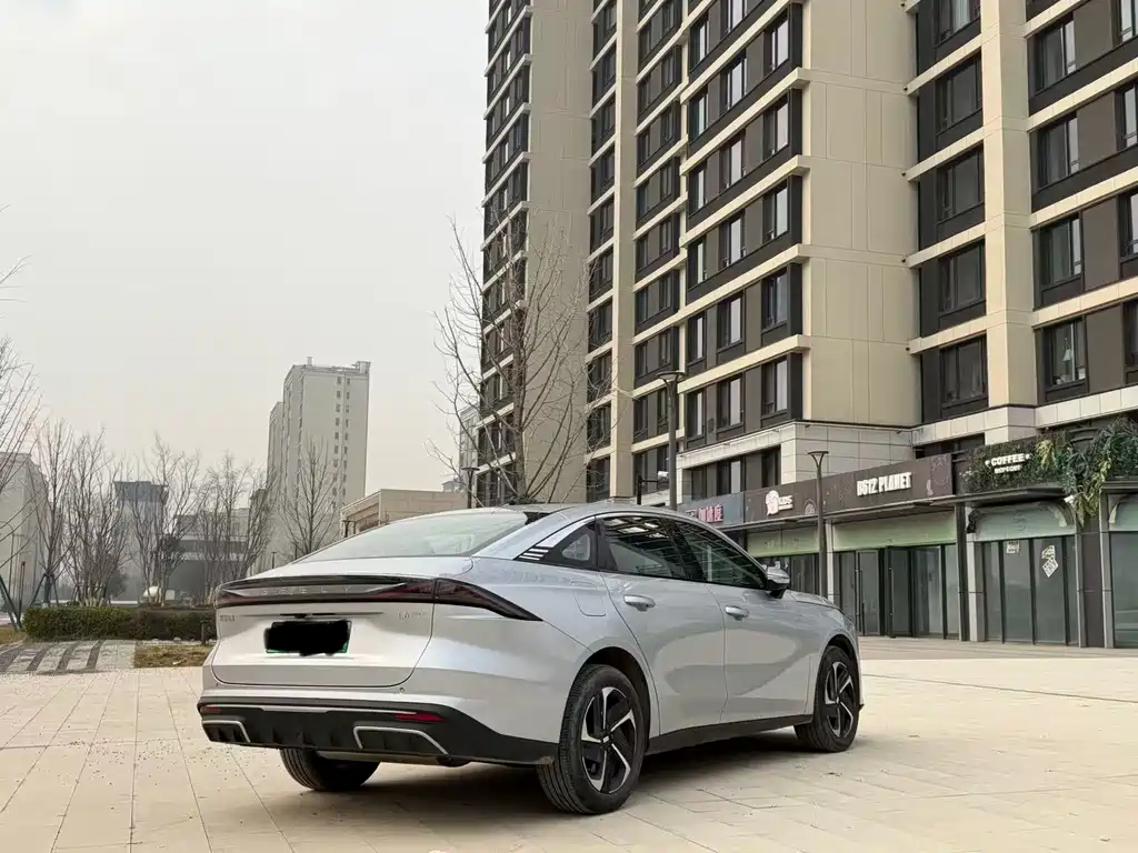 GEELY GALAXY GALAXY L6