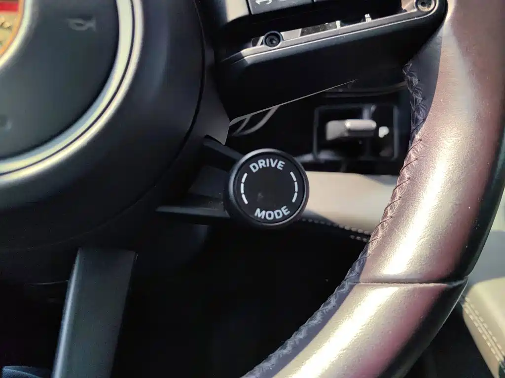 Porsche Taycan — миниатюра 21