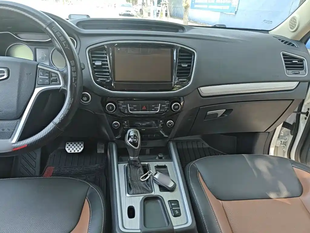 Geely Vision X6 — миниатюра 10