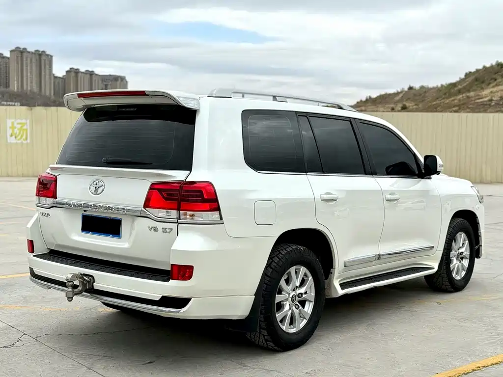 Toyota Land Cruiser — миниатюра 9