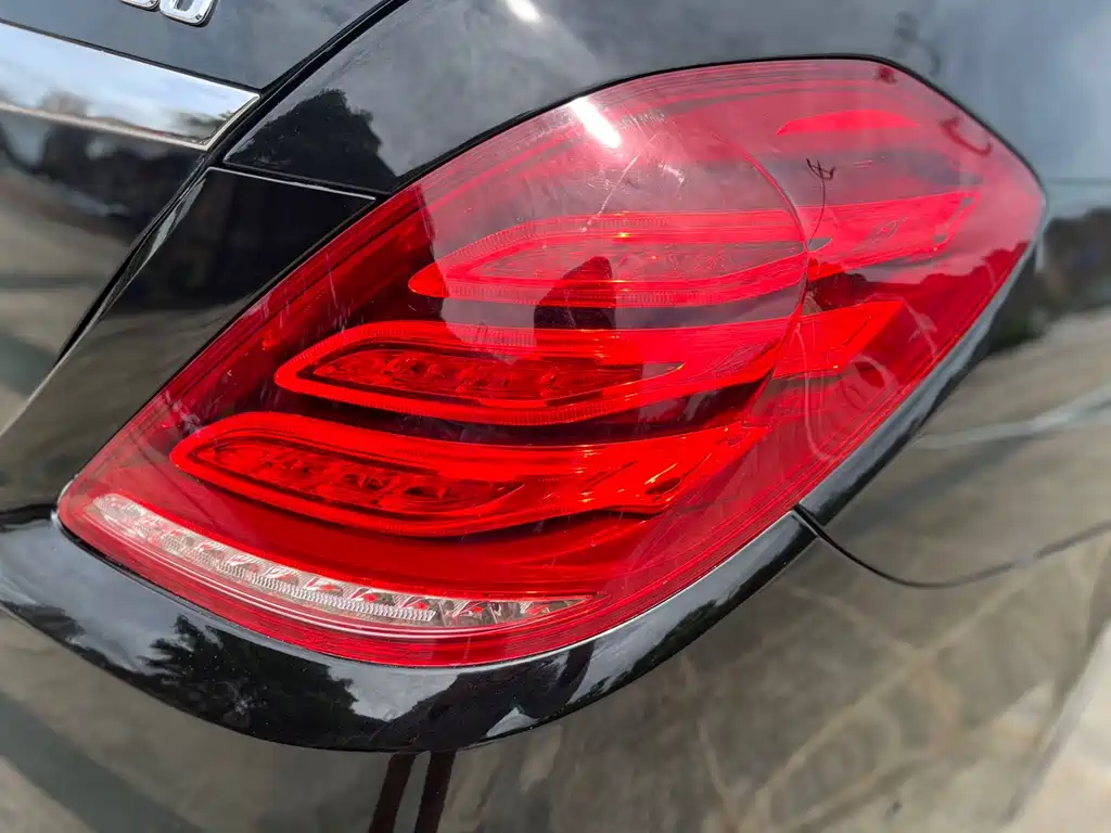 Mercedes-Benz S-Class — миниатюра 13