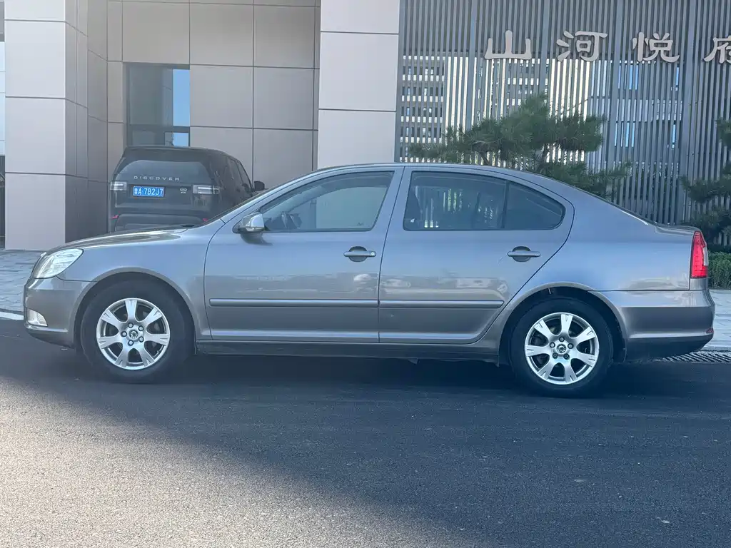 Skoda Octavia — миниатюра 3