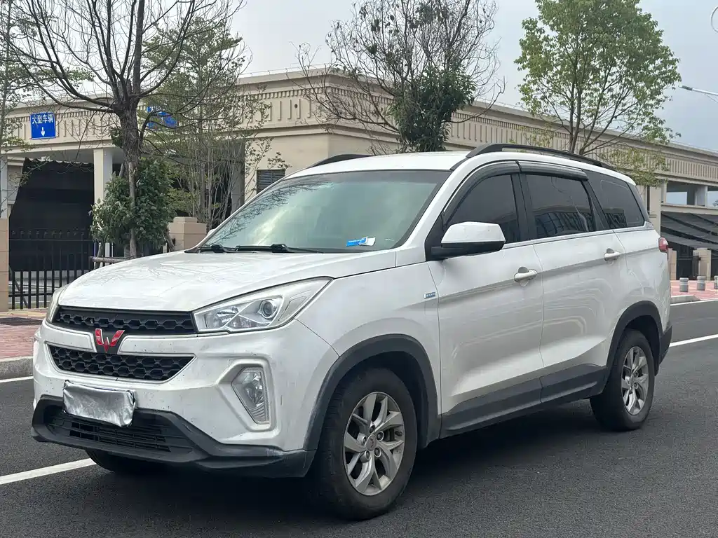 Wuling Hongguang S3 2018