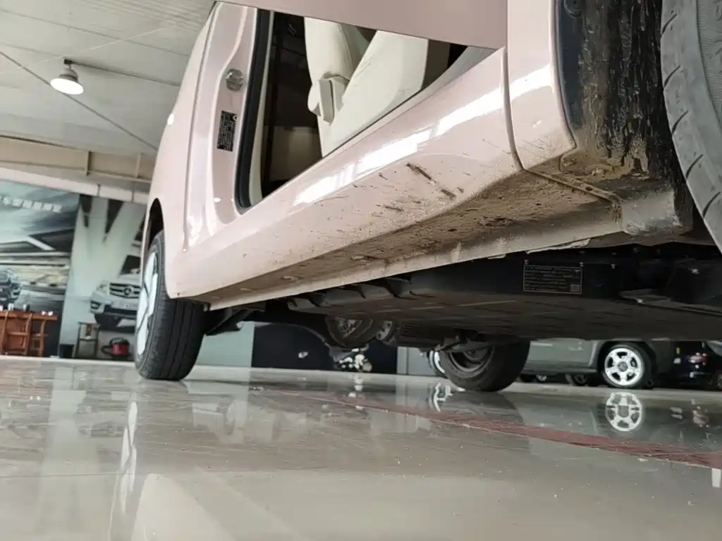 Wuling MINIEV — миниатюра 21