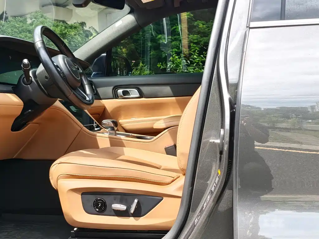 Li Auto Li ONE — миниатюра 14