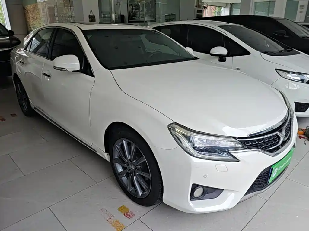Toyota Reiz — миниатюра 4