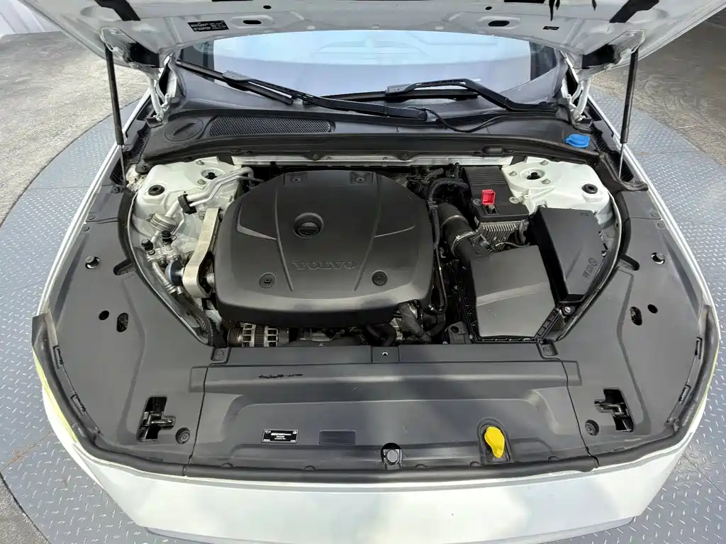 Volvo S90 — миниатюра 6