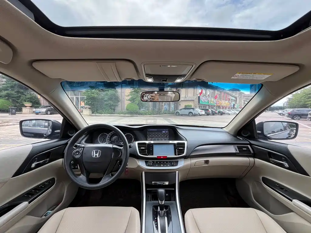 Honda Accord — миниатюра 5