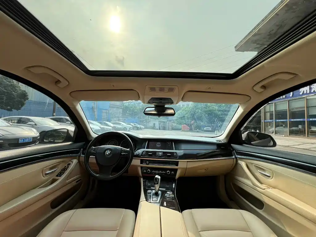 BMW 5 Series — миниатюра 5