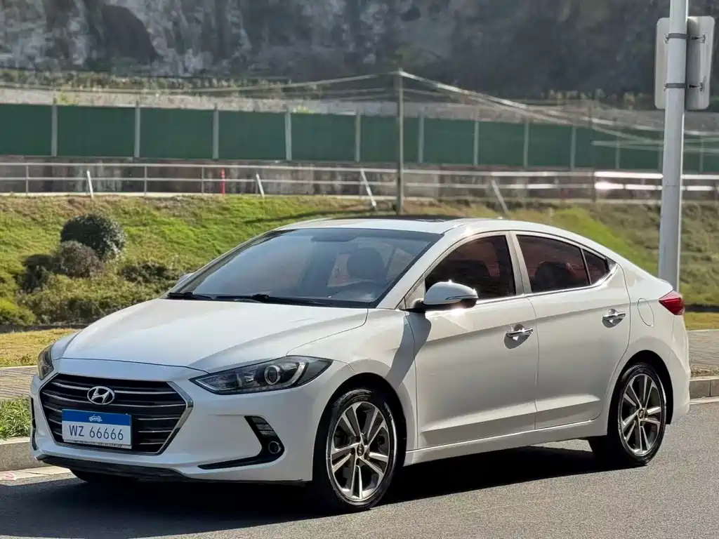 Hyundai Elantra 2016