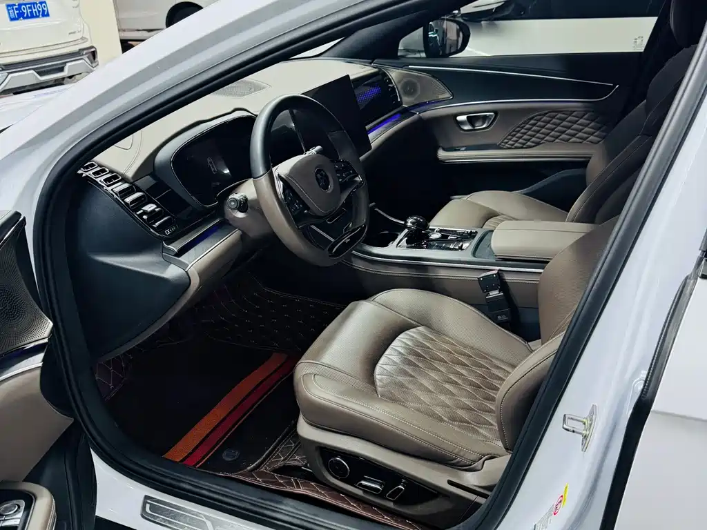 BYD Han — миниатюра 8