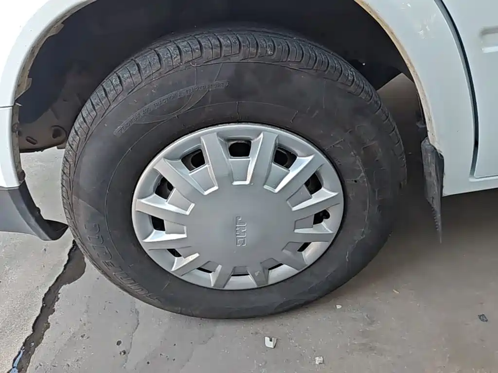 JMC Tesla — миниатюра 23