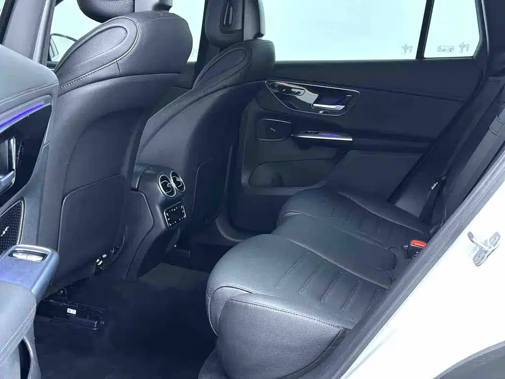 Mercedes-Benz GLC — миниатюра 9