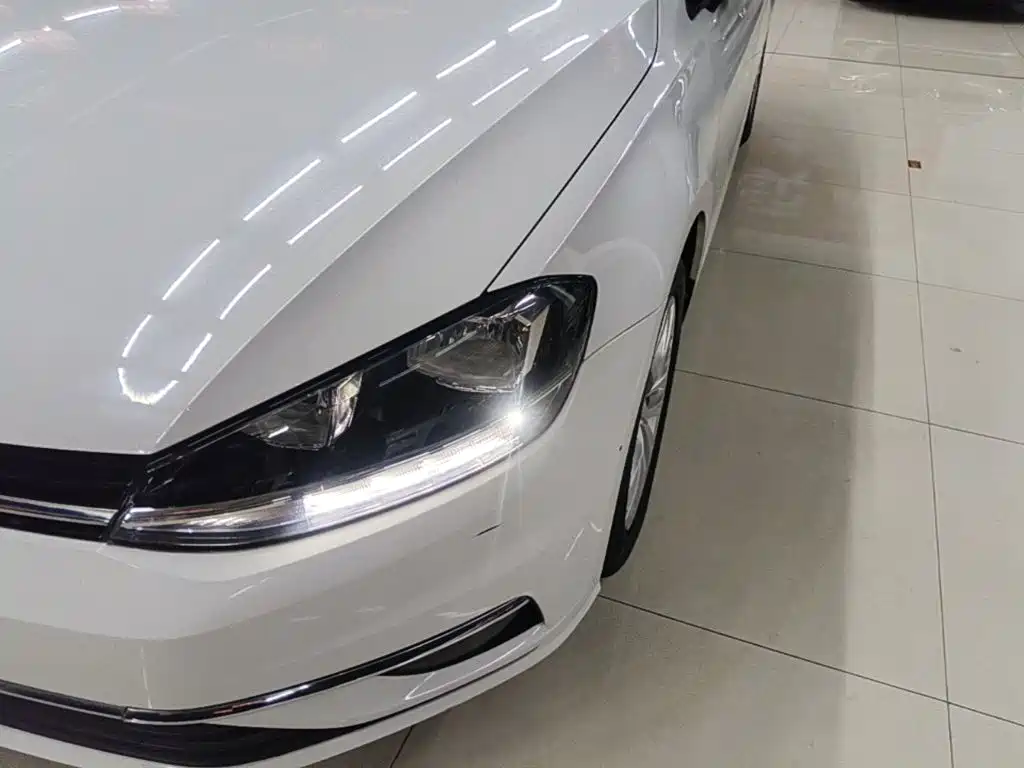 Volkswagen Golf — миниатюра 24