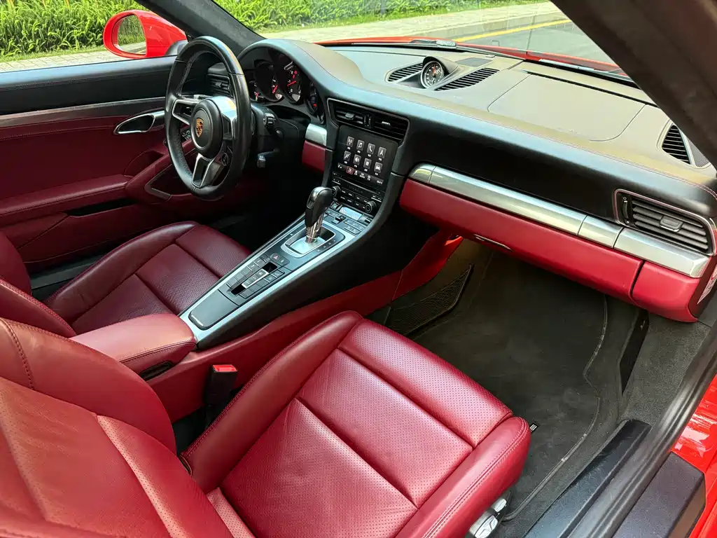 Porsche 911 2016 Carrera 3.0T