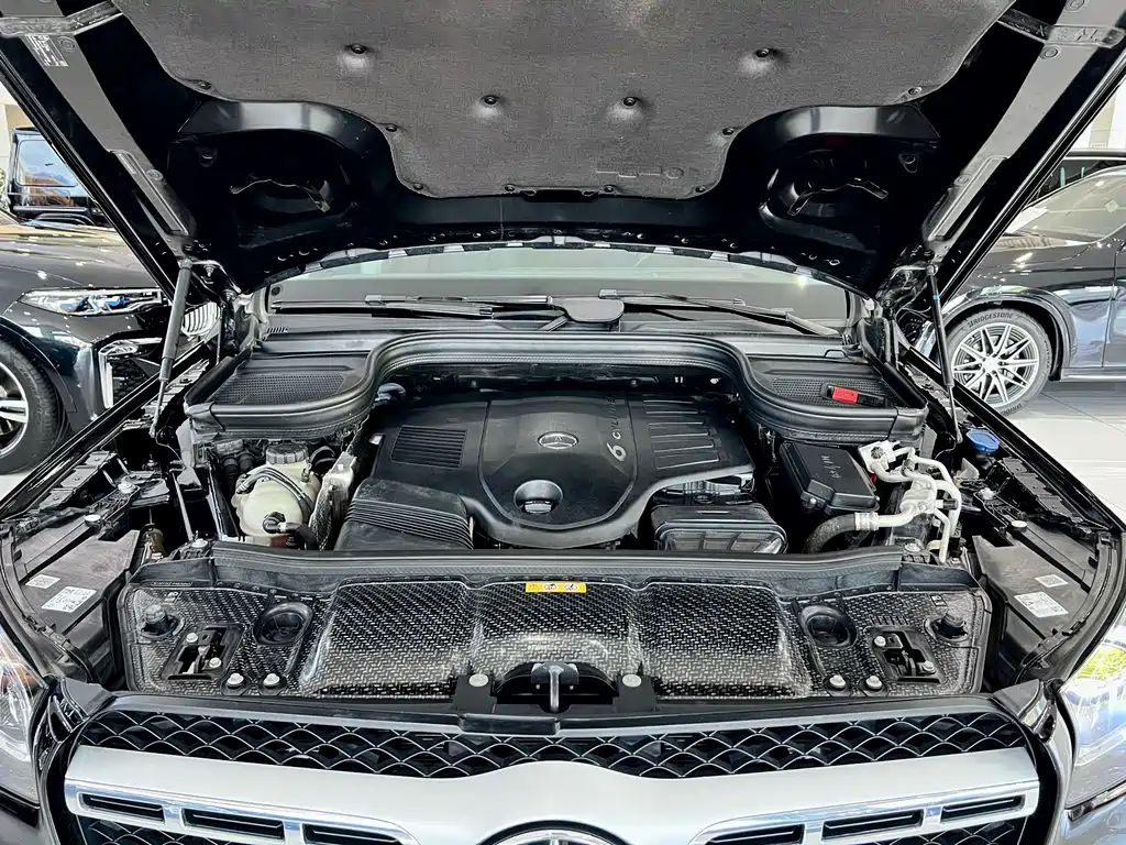Mercedes-Benz GLS — миниатюра 30