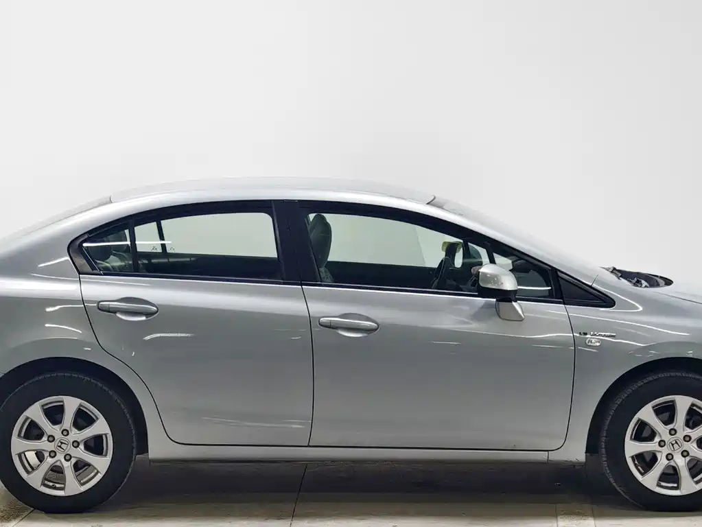 Honda Civic — миниатюра 8