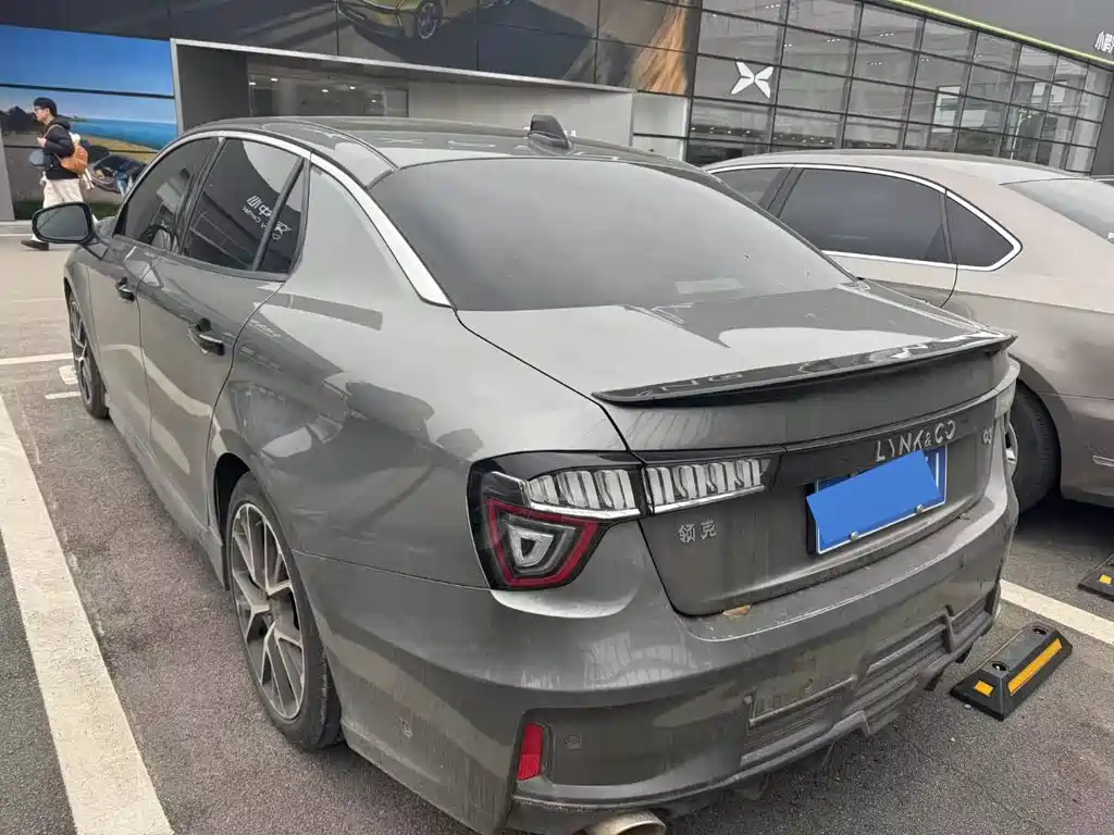 Lynk & Co 03 — миниатюра 5
